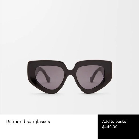 Chic Black Sunglasses with Gold Accents